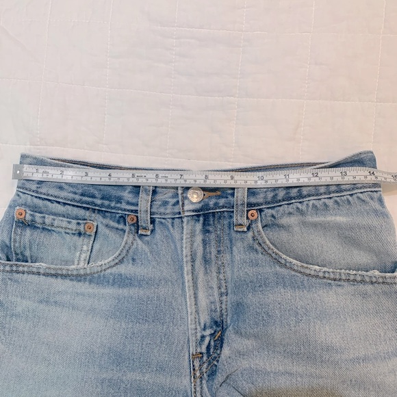 Vintage Levi Cut-off  High-rise Jean Shorts - Picture 7 of 7
